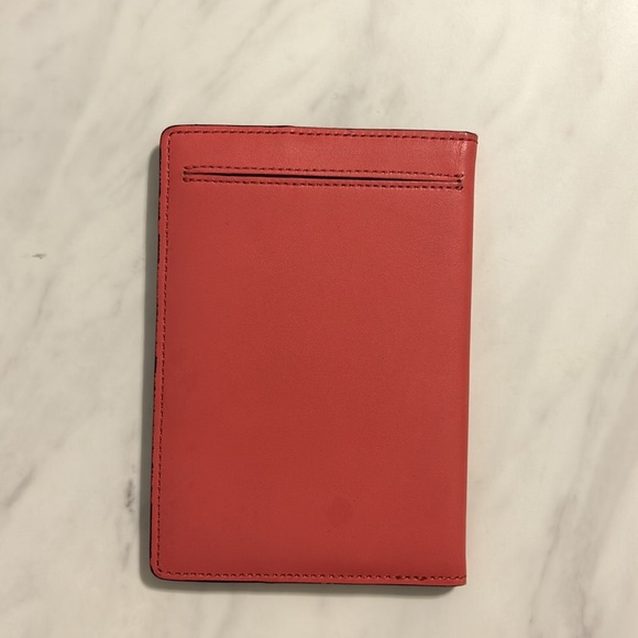 Kate Spade passport holder - Picture 3 of 3